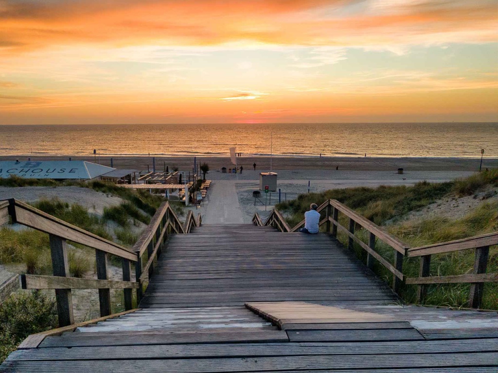 Vakantiehuis Kijkduin - luxe vrijstaande duinvilla aan zee in Den Haag